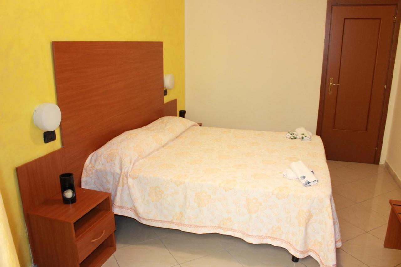 Hotel Nettuno Montecatini Terme Exteriör bild