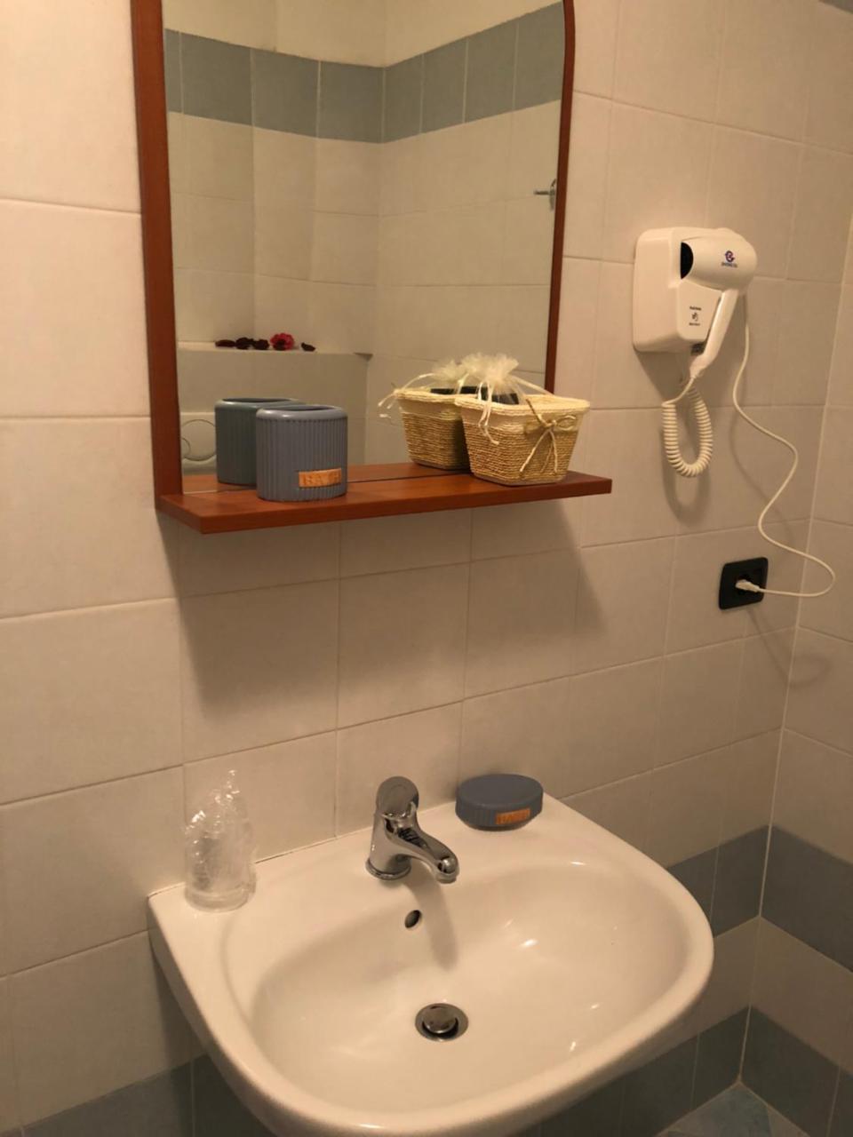 Hotel Nettuno Montecatini Terme Exteriör bild